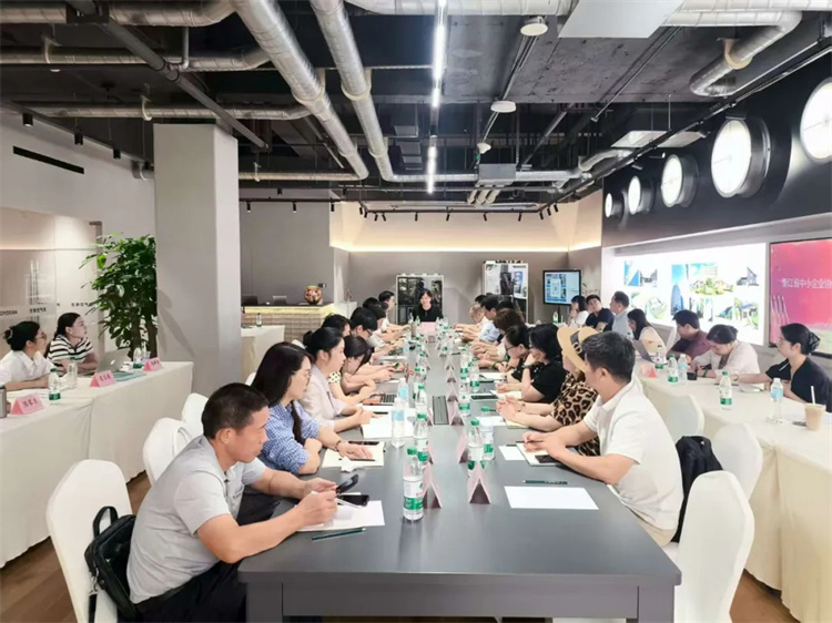 例会.jpg